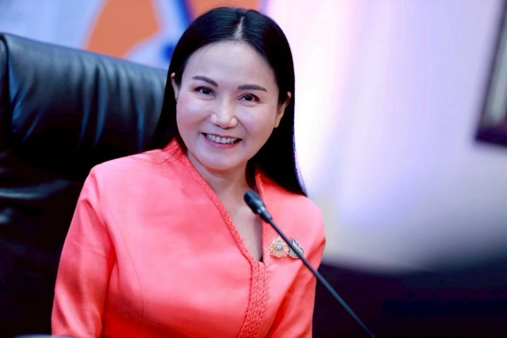 รมวศธ-“นฤมล”-สั่งเร่งฟื้นฟูโรงเรียนบ้านน้ำเพียงดิน-จ.แม่ฮ่องสอน-หลังเจอพายุคาจิกิถล่ม-น้ำท่วมหนัก-ย้ำ-เด็กจะต้องได้กลับมาเรียนเร็วที่สุด-–-กระทรวงศึกษาธิการ