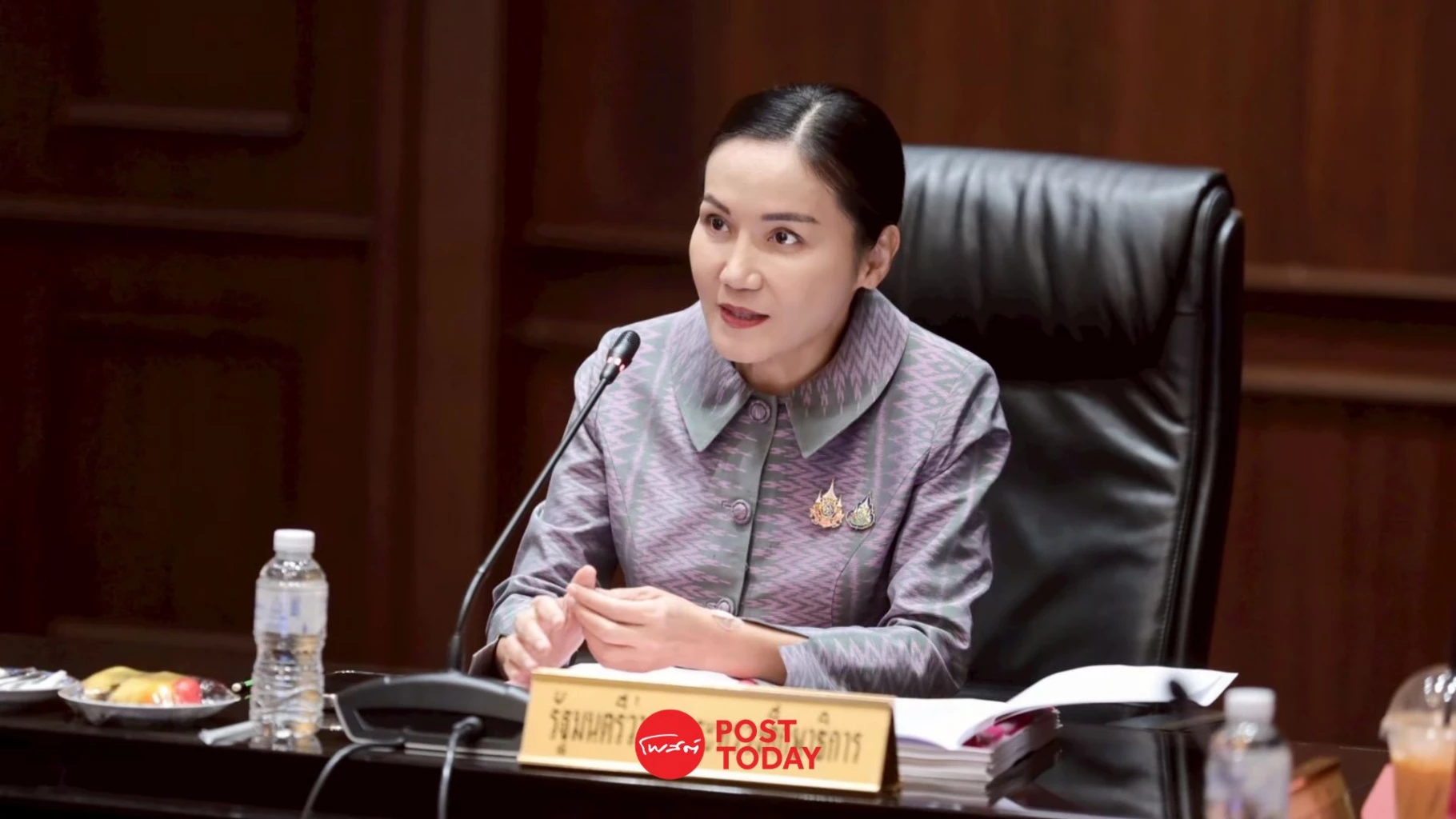 “นฤมล”-สั่งคุรุสภาลงโทษครูใช้ฟุตเหล็กตีเด็ก-ป.1-แอบกินขนม
