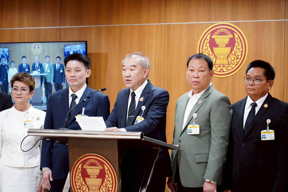 กมธวุฒิสภาชี้-สปสช.ค้างจ่ายโรงพยาบาลรัฐกว่า-6-หมื่นล้าน-ห่วงบุคลากรหมดไฟ