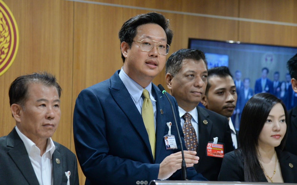 3-สสพรรคเศรษฐกิจ-ประกาศสละสิทธิ-บำนาญ-สส.-จ่อเปิดชื่อสามล้อถูกหวย-ประชาชนเลี้ยงจนตาย