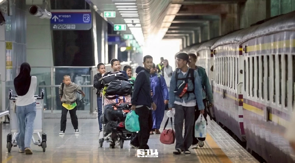 คนไทยแห่กลับบ้าน-เที่ยวสงกรานต์-ดันยอดใช้รถไฟพุ่งกว่า-9.5-หมื่นรายในวันเดียว