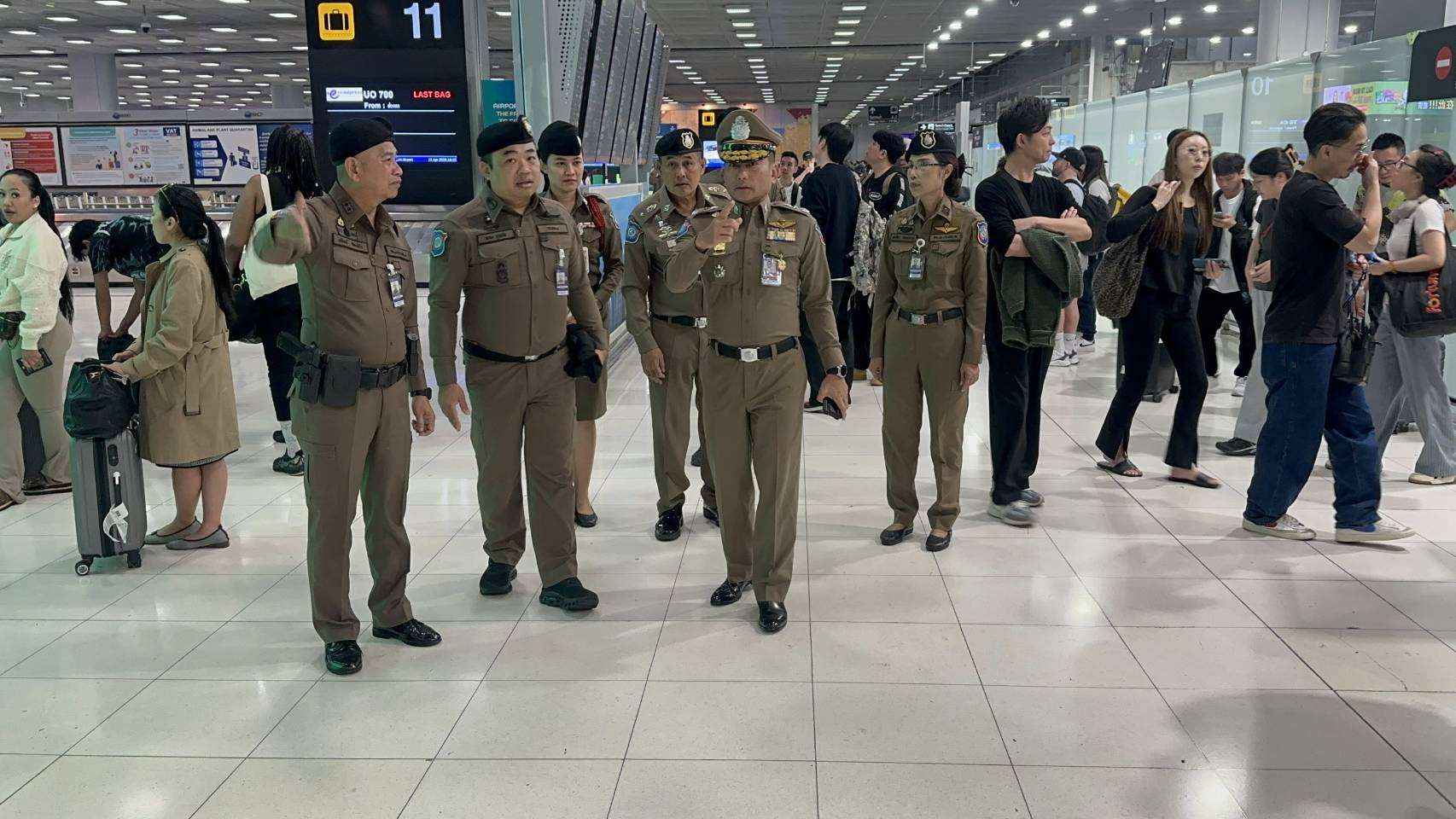 ตำรวจท่องเที่ยว-ลงพื้นที่สุวรรณภูมิ-ยกระดับความปลอดภัยสงกรานต์-69-สร้างความเชื่อมั่นนักท่องเที่ยว
