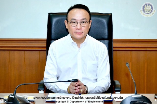 กรมการจัดหางาน-ชู-“ตลาดนัดวันศุกร์”-เป็นสปริงบอร์ดสร้างรายได้กลุ่มอาชีพอิสระ-เชื่อมั่นเป็นช่องทางสำคัญในการสร้างเครือข่ายตลาดที่ยั่งยืน