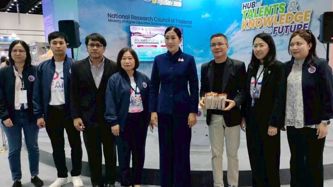 รศดรพรรณี-ดรชยพล-เสวนา-จิ้งหรีดตกไซส์-นวัตกรรมอาหารสุขภาพ-–-อว.แฟร์-2025