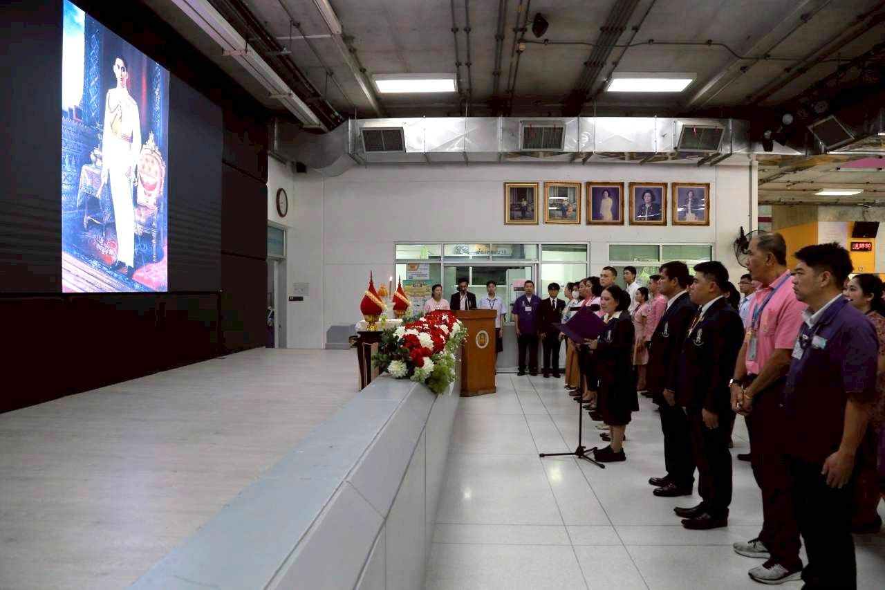 สจด.-ทำบุญตักบาตร-เนื่องในคล้ายวันพระราชสมภพ-ครบ-100-พรรษาพระบาทสมเด็จพระปรเมนทรมหาอานันทมหิดล-พระอัฐมรามาธิบดินทร์-(รัชกาลที่-8)-—-สถาบันเทคโนโลยีจิตรลดา-cdti