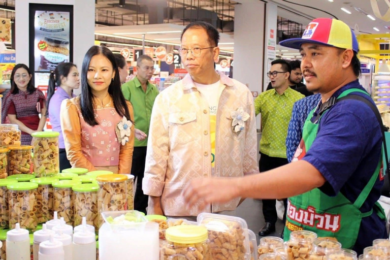 อ่างทองจัดงาน-“เจ้าพระยาป่าสัก-otop-fest-2025”-ส่งเสริมผลิตภัณฑ์ชุมชน-เชื่อมลุ่มน้ำเจ้าพระยา-ป่าสัก