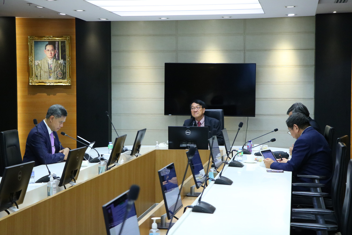 ประชุมคณะกรรมการติดตาม-ตรวจสอบ-และประเมินผลการปฏิบัติงานของสถาบันเทคโนโลยีจิตรลดา-ครั้งที่-4/2568-—-สถาบันเทคโนโลยีจิตรลดา-cdti