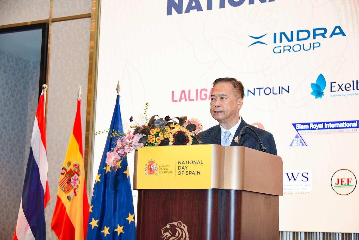 ที่ปรึกษาของรัฐมนตรีว่าการกระทรวงการต่างประเทศเข้าร่วมงานเลี้ยงรับรองเนื่องในโอกาสวันชาติราชอาณาจักรสเปน-–-กระทรวงการต่างประเทศ