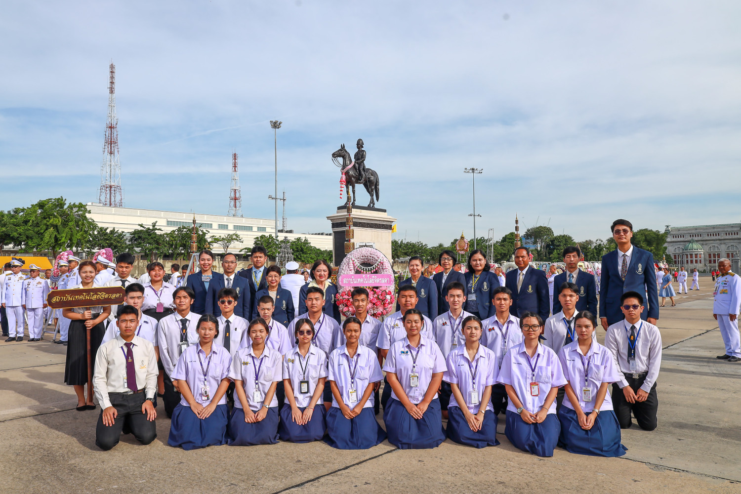 สจด.-ร่วมวางพวงมาลาเนื่องในวันปิยมหาราช-—-สถาบันเทคโนโลยีจิตรลดา-cdti