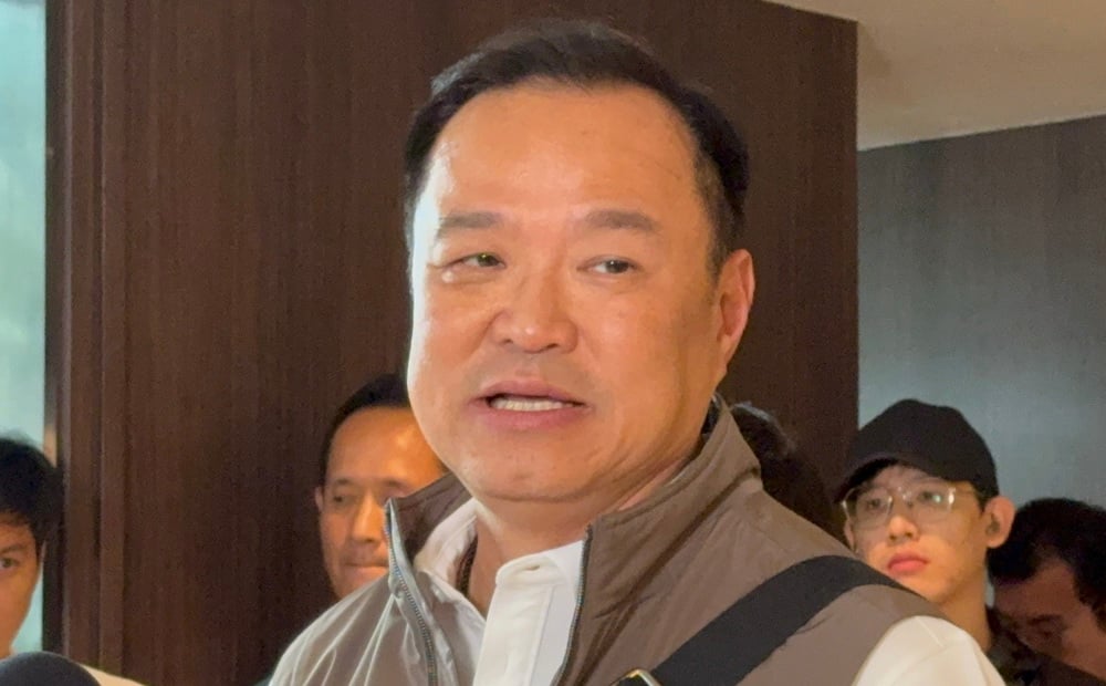 นายกฯหนุนท่องเที่ยวใต้-พทหวั่นภท.ชิงยุบสภา!