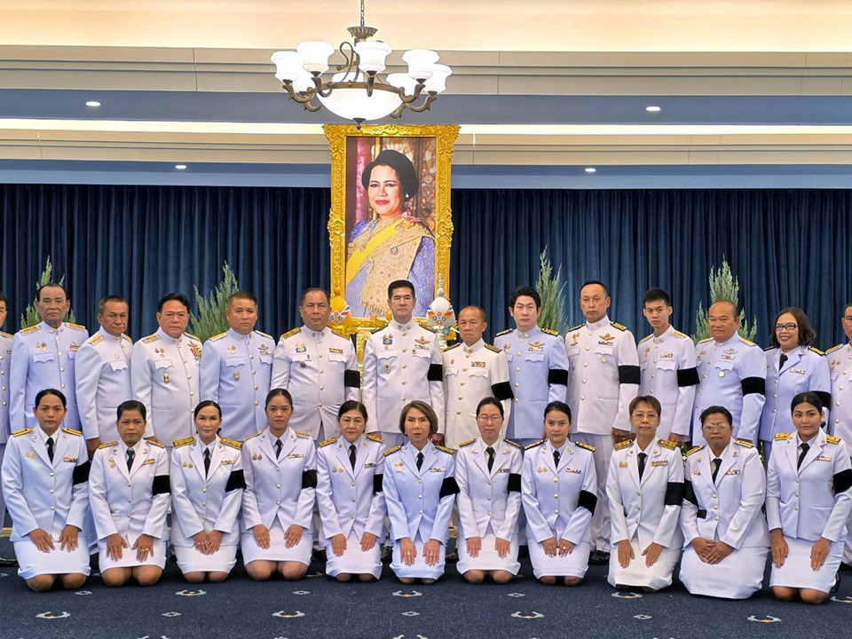 หน่วยงานต่างๆ-ร่วมถวายน้ำสรงพระบรมศพหน้าพระฉายาลักษณ์-“พระพันปีหลวง”-ที่ศาลาราชประชาสมาคม-วังไกลกังวล