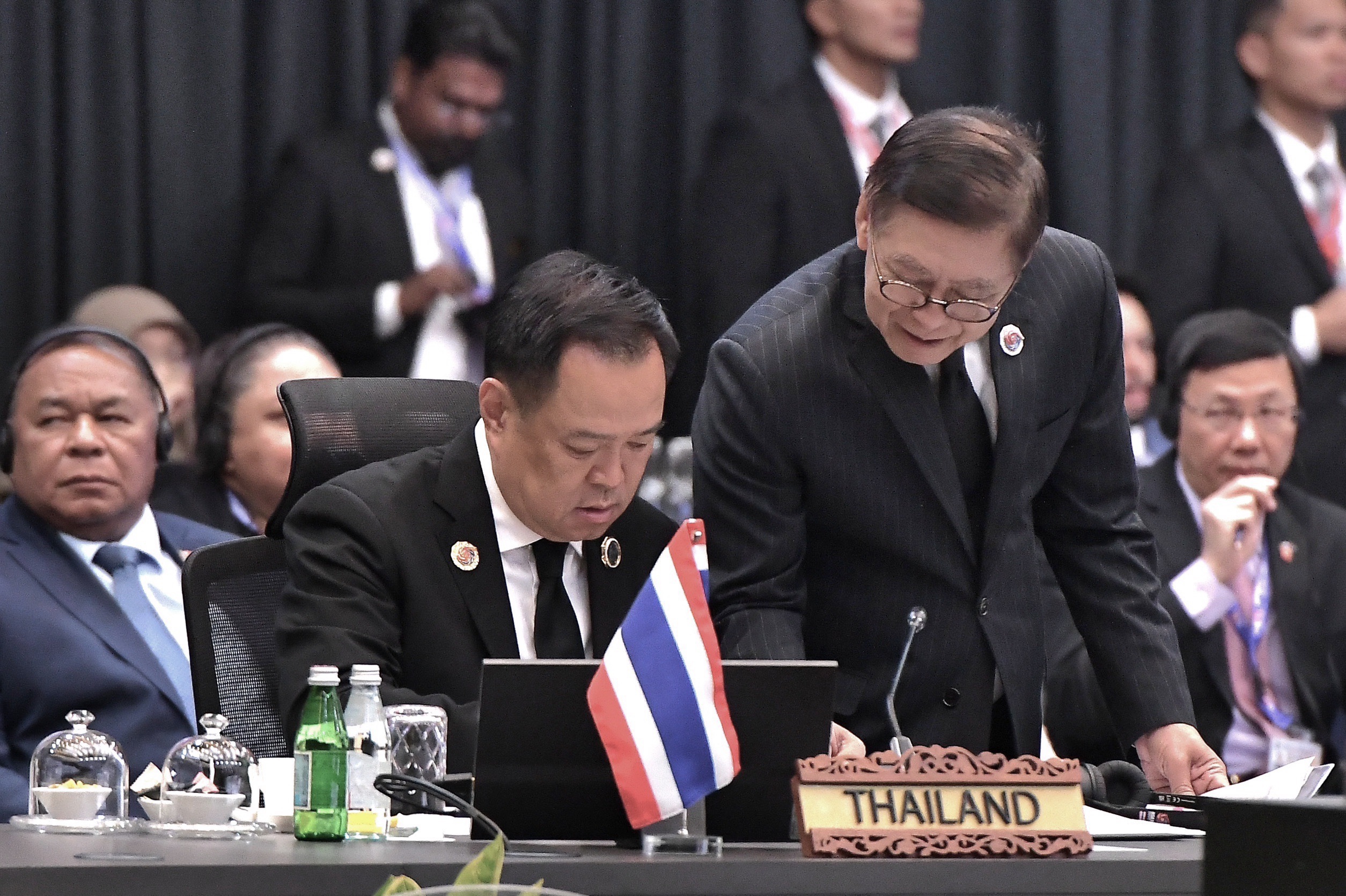 รัฐมนตรีว่าการกระทรวงการต่างประเทศร่วมคณะกับนายกรัฐมนตรีเข้าร่วมการประชุมสุดยอดอาเซียน-–-สาธารณรัฐเกาหลี-ครั้งที่-26-–-กระทรวงการต่างประเทศ