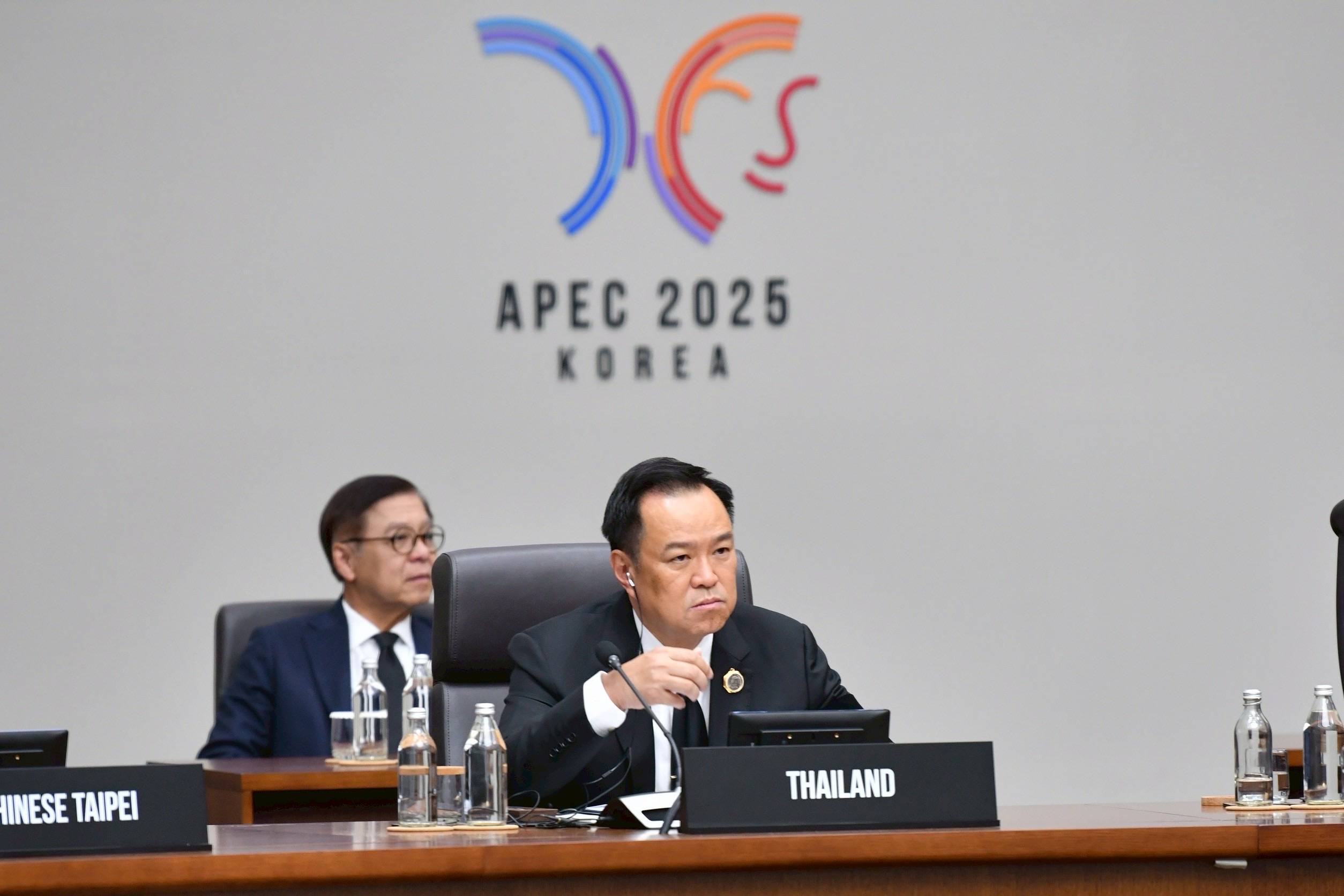 นายกรัฐมนตรีร่วมประชุมผู้นำเขตเศรษฐกิจเอเปค-รอบที่-2-ชู-3-แนวทางเสริมศักยภาพเอเปค-เพื่อมุ่งสู่ภูมิภาคที่ยั่งยืน