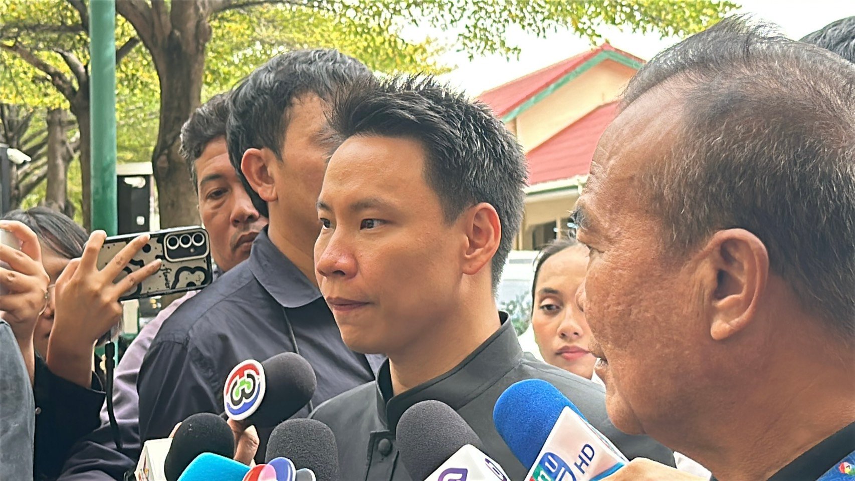 ‘รมว.ท่องเที่ยว’- รับคลิปยูทูบเบอร์ดังถอดเสื้อเต้นกลางญี่ปุ่น-กระทบภาพลักษณ์-วอนช่วยกันเคารพวัฒนธรรมด้วย