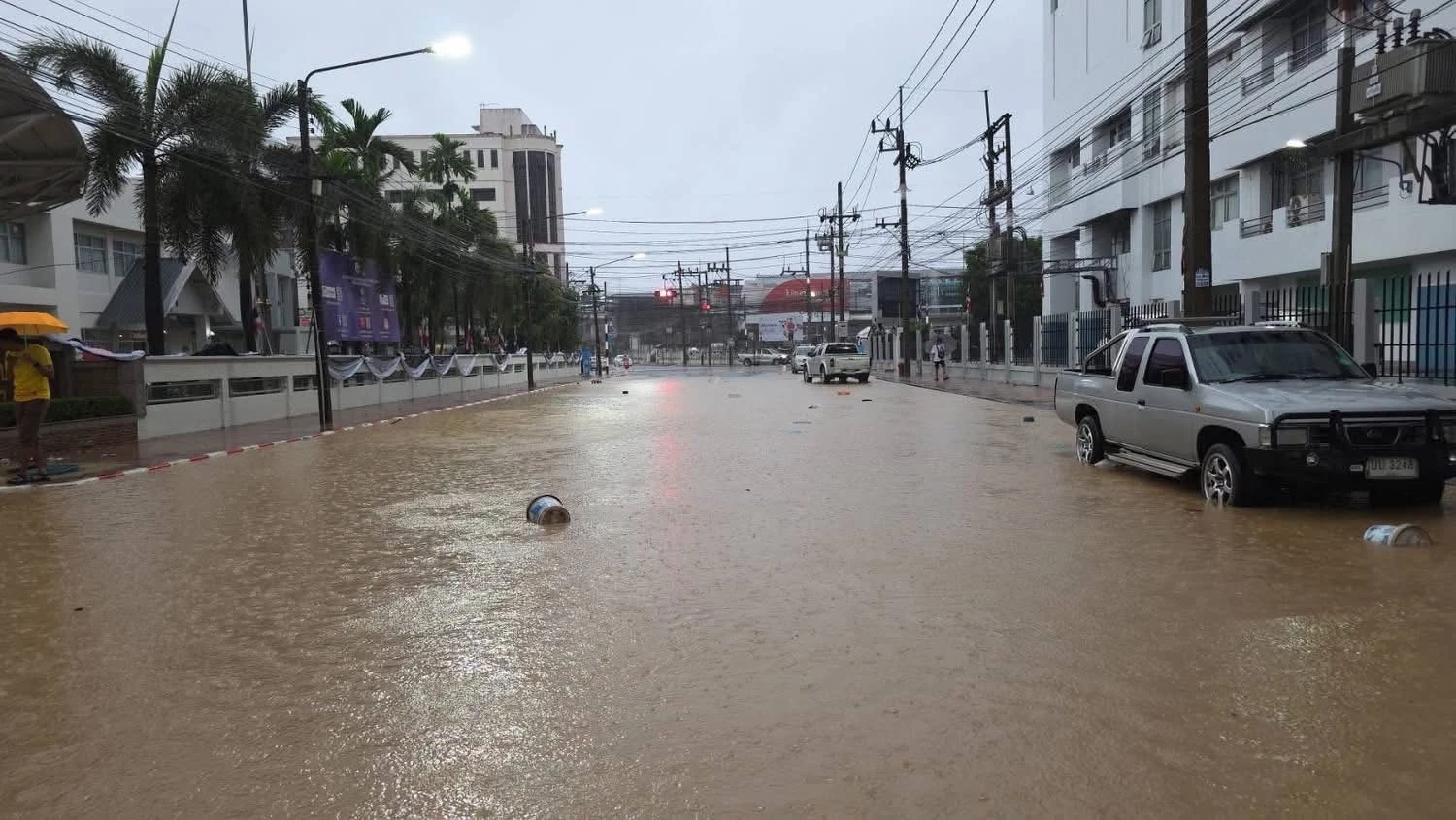 “หาดใหญ่”จมน้ำ!-หอการค้าไทยยกเลิกสัมมนา-คาดเศรษฐกิจเสียหาย-500-ล้าน