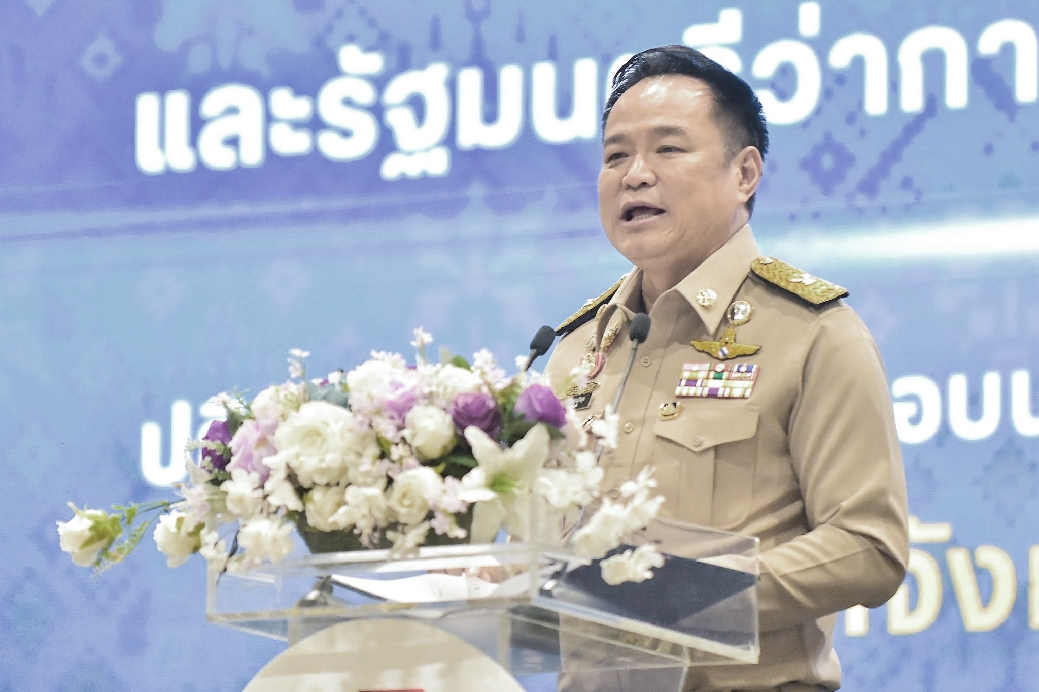 นายกฯ-มอบ-6-นโยบาย-ส่วนราชการ-ท้องถิ่น-ขอนแก่น-ปราบผู้มีอิทธิพล-ยาเสพติด-สร้างรายได้-ท่องเที่ยวชุมชน-น้ำสะอาด-คนละครึ่ง