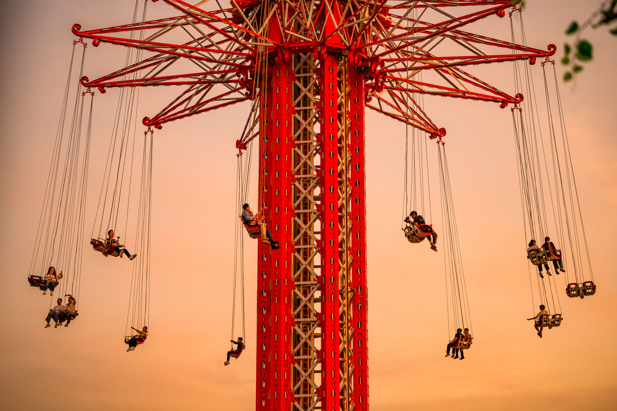 แอสเสท-เวิรด์ฯเปิดตัวเครื่องเล่นลอยฟ้า”skyflyers-รองรับผู้เล่น1,000-2,000-คนต่อวันพร้อมเตรียมสร้างพื้นที่ค้าปลีกรูปแบบใหม่เพิ่มไม่เกิน3ปี
