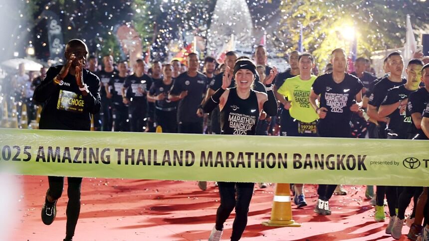 พระราชินี-ทรงร่วมวิ่งในการแข่งขันวิ่งมาราธอน-“อะเมซิ่งไทยแลนด์-มาราธอน-แบงค็อก”-ครั้งที่-8-ประจำปี-2568
