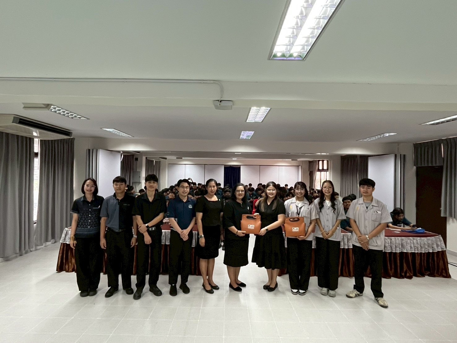 โครงการพี่ชวนน้องเรียน-cdti-ปีที่-7-ณ-วิทยาลัยเทคนิคสัตหีบ-—-สถาบันเทคโนโลยีจิตรลดา-cdti
