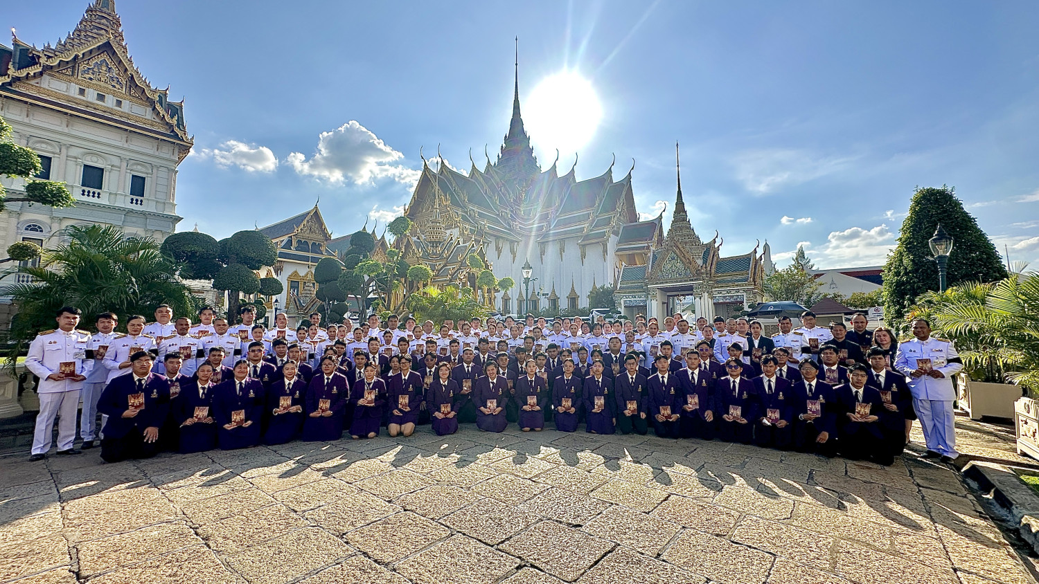สจด.-กราบถวายบังคมพระบรมศพสมเด็จพระนางเจ้าสิริกิติ์-พระบรมราชินีนาถ-พระบรมราชชนนีพันปีหลวง-—-สถาบันเทคโนโลยีจิตรลดา-cdti