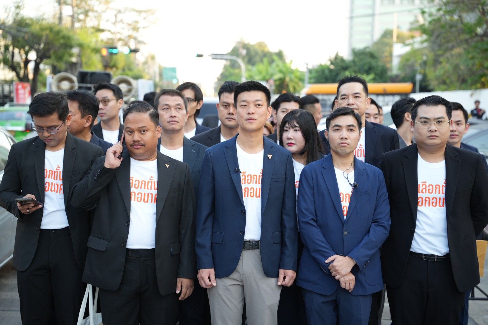 “หัวหน้าเท้ง”-–-แกนนำปชน-นำทัพ-สมัคร-สสทั่วประเทศ-มั่นใจ-ปชช.-เห็นผลงาน-ย้ำวาระเร่งด่วนประเทศไทยขจัดสีเทา-ความมั่นคง-การจัดการภัยพิบัติ-ฟื้นเศรษฐกิจประเทศ 