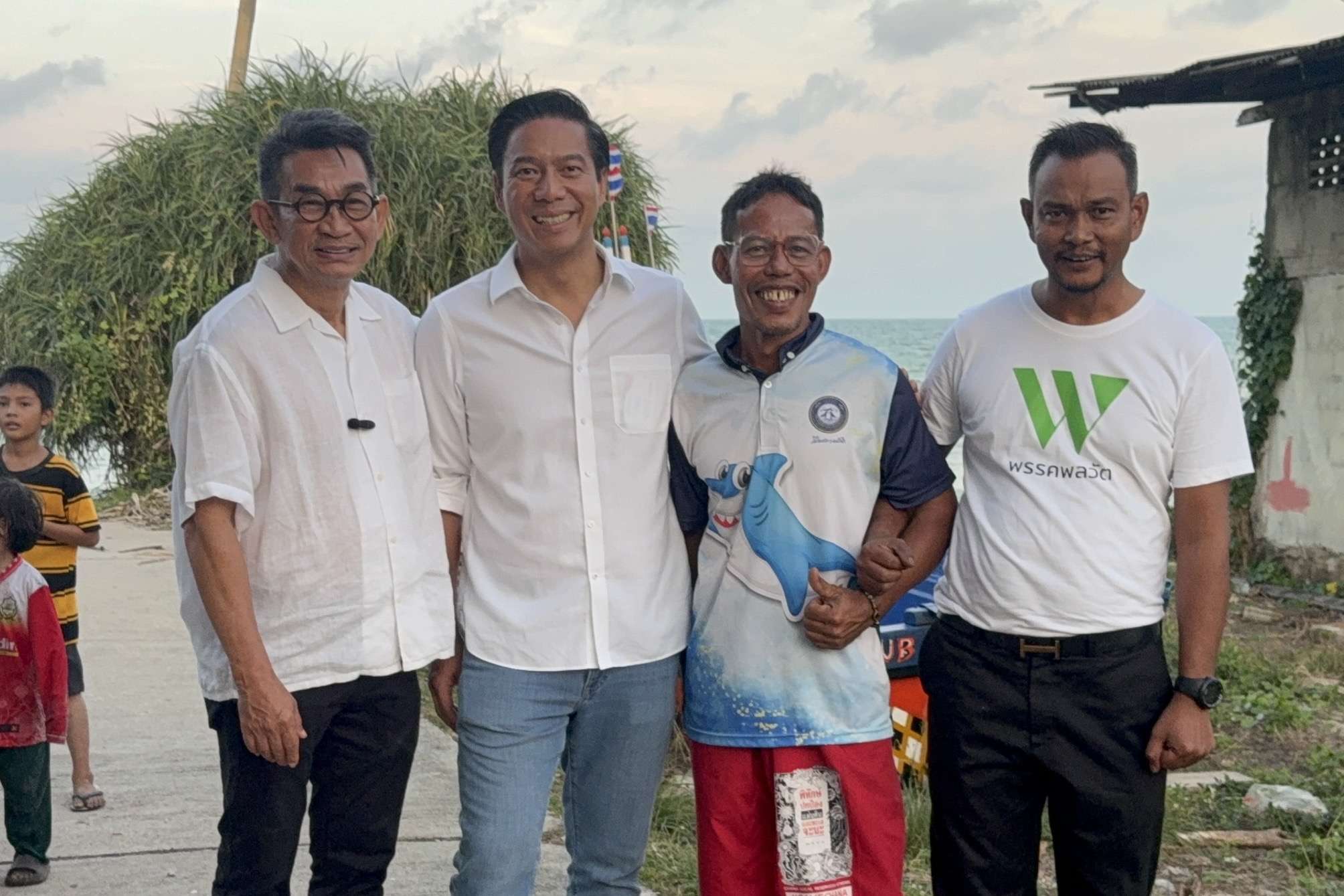 พรรคพลวัต-ชู-เศรษฐกิจชุมชน-จะนะโมเดล-“อภิสิทธิ์”-เห็นศักยภาพต่อยอดทางเศรษฐกิจ-“กัณวีร์”-ยกการต่อสู้เครือข่ายจะนะรักษ์ถิ่น-เป็นประวัติศาสตร์ภาคประชาชน