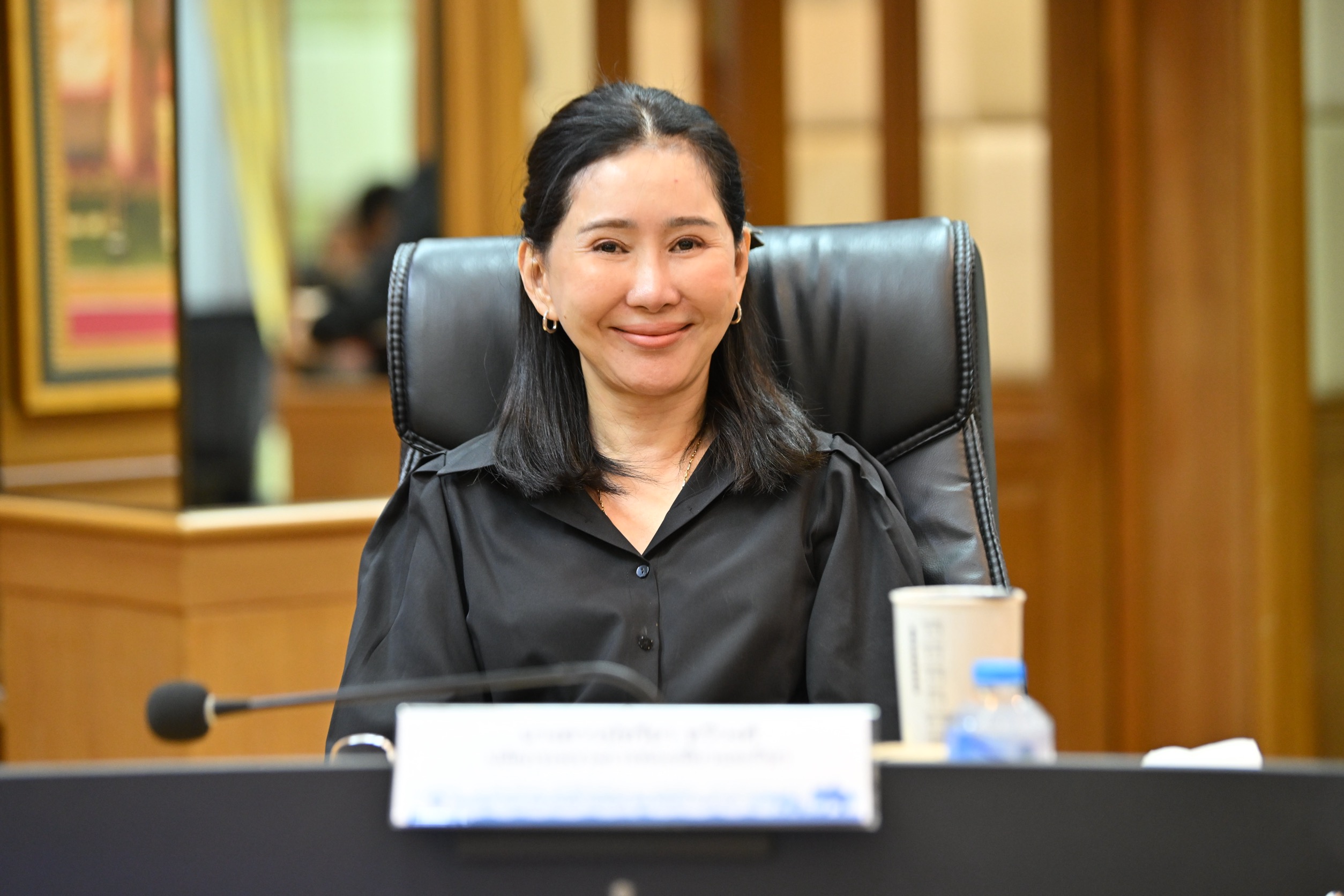 ก.ท่องเที่ยวสั่งบูรณาการดูแลนักท่องเที่ยวทะเลบัวแดงหลังตามรอย”ลิซ่า”ดันยอดเที่ยวพุ่ง-:-อินโฟเควสท์
