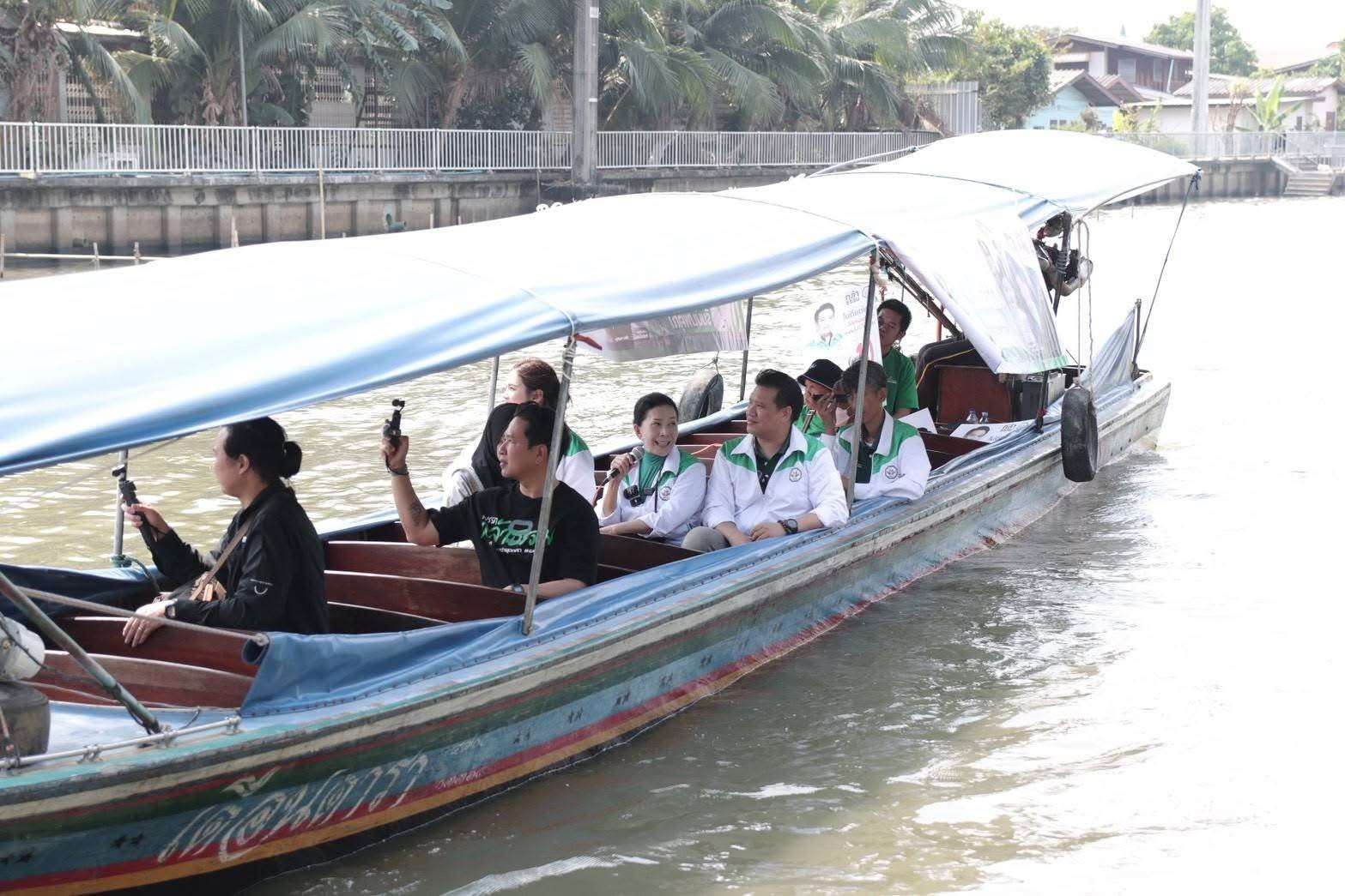 “ปวีณา”-ล่องเรือหาเสียง-ชุมชนริมคลองพระโขนง-ประเวศ-เผยพร้อมฟื้นท่องเที่ยววิถีชุมชน-สร้างรายได้ให้คนพื้นที่