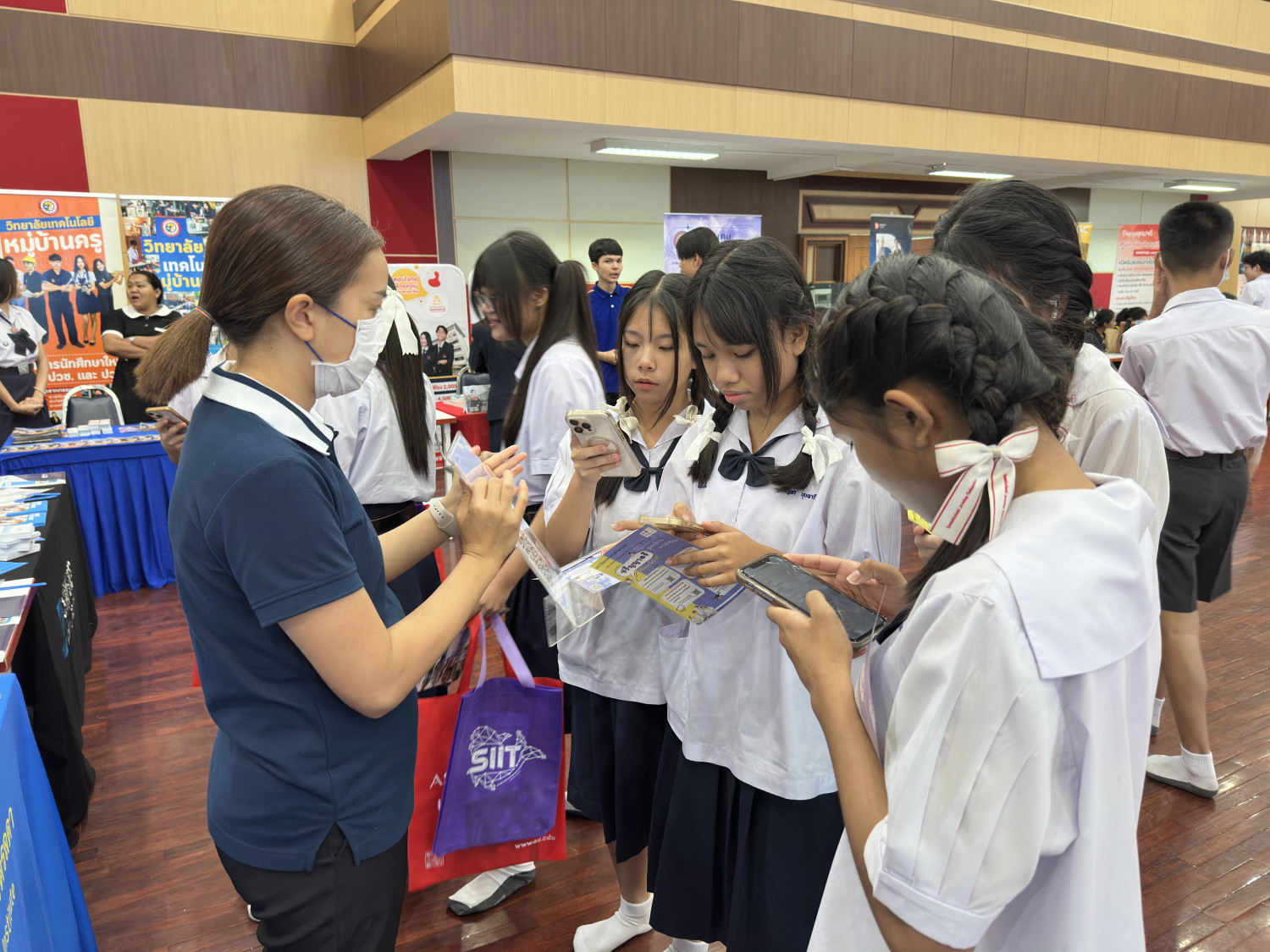 สจด.-ร่วมจัดนิทรรศการแนะแนวการศึกษาต่อและอาชีพ-โรงเรียนนวมินทราชินูทิศ-สตรีวิทยา-พุทธมณฑล-ปีการศึกษา-2568-—-สถาบันเทคโนโลยีจิตรลดา-cdti