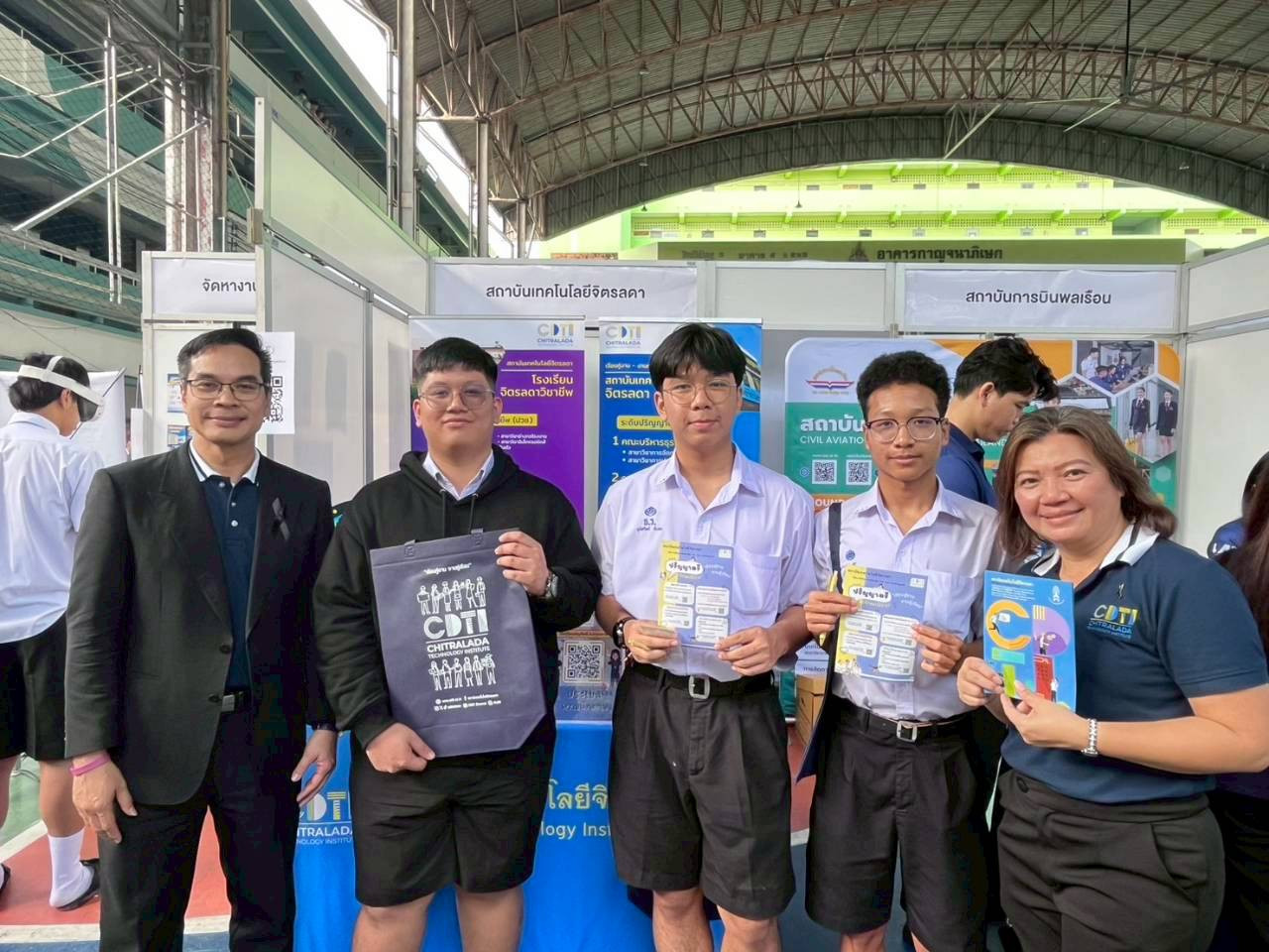 สจด.-ร่วมกิจกรรมวันแนะแนวการศึกษาและอาชีพ-“ธัญรัตน์นิทรรศ-2568”-โรงเรียนธัญรัตน์-ปทุมธานี-ปีการศึกษา-2568-—-สถาบันเทคโนโลยีจิตรลดา-cdti