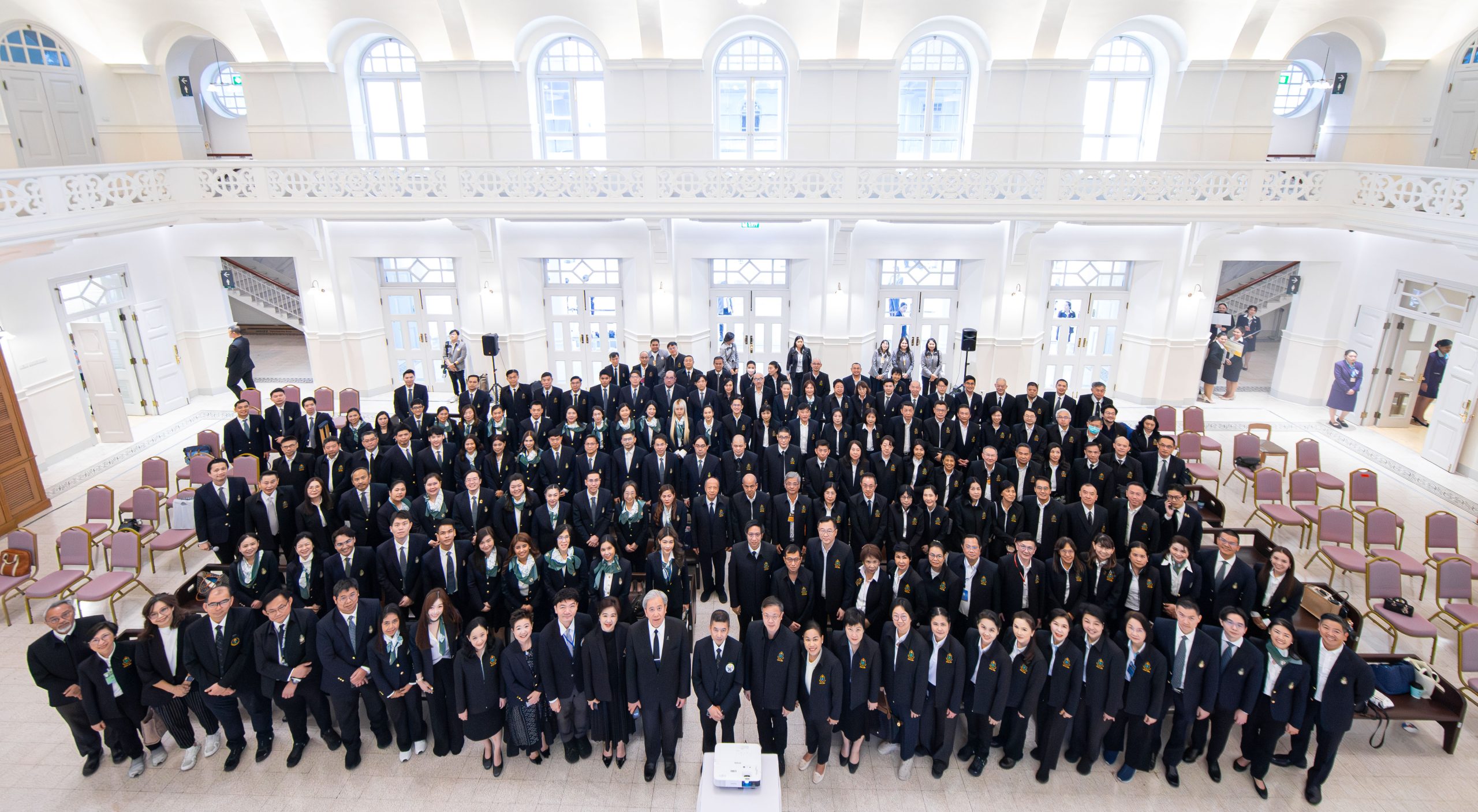 โรงพยาบาลจุฬาลงกรณ์-สภากาชาดไทย-ให้การต้อนรับ-คณะหลักสูตรประกาศนียบัตรธรรมาภิบาลทางการแพทย์สำหรับผู้บริหารระดับสูง-(ปธพ)-รุ่นที่-12-และหลักสูตรประกาศนียบัตรผู้นำทางการแพทย์-(ปนพ.)-รุ่นที่-3