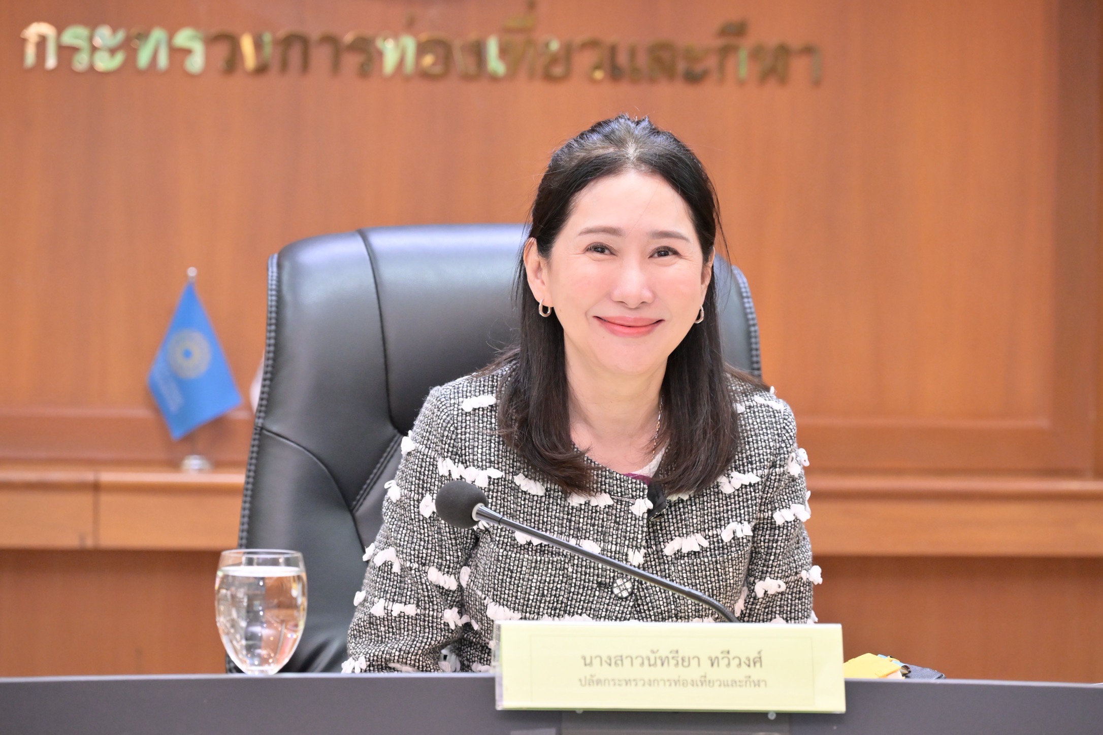 สัญญาณดี!!-จีนเที่ยวไทยฟื้น-ตี๋-หมวยตบเท้าเข้าไทยพุ่งเกือบ-3-หมื่นราย/วัน-:-อินโฟเควสท์