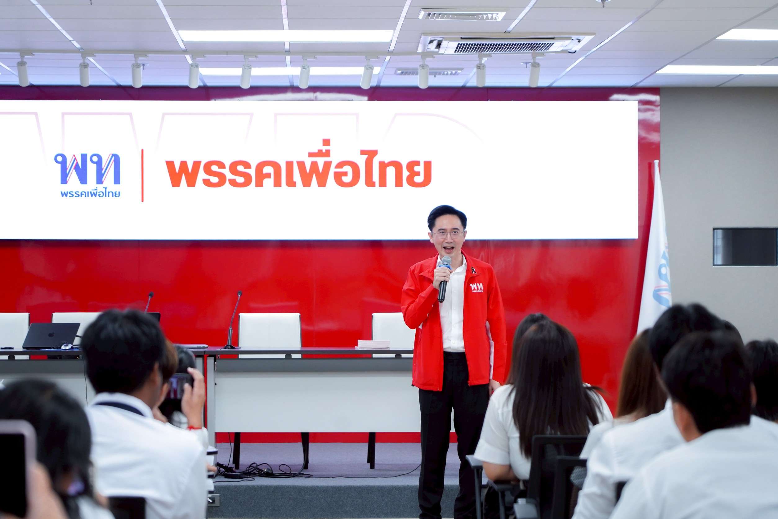 มรภ.นครปฐม-ดูงานเพื่อไทย-“ยศชนัน”-เผยมุ่งสร้าง-“ระบบนิเวศนวัตกรรม”-ชูวิสัยทัศน์-“อธิปไตยเทคโนโลยี”