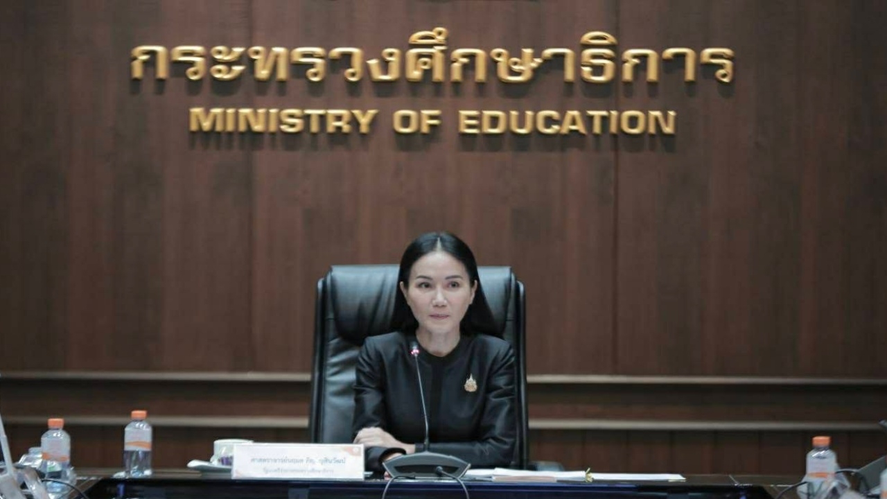 เห็นชอบรับรองปริญญา-ประกาศนียบัตรการศึกษาเพิ่ม-19-หลักสูตร-13-สถาบัน