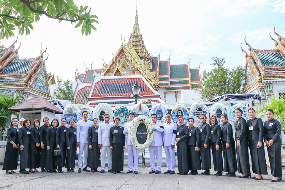 ลามิน่าร่วมเป็นเจ้าภาพบำเพ็ญกุศลถวายพระบรมศพ-สมเด็จพระนางเจ้าสิริกิติ์-พระบรมราชินีนาถ-…-–-บางกอกทูเดย์