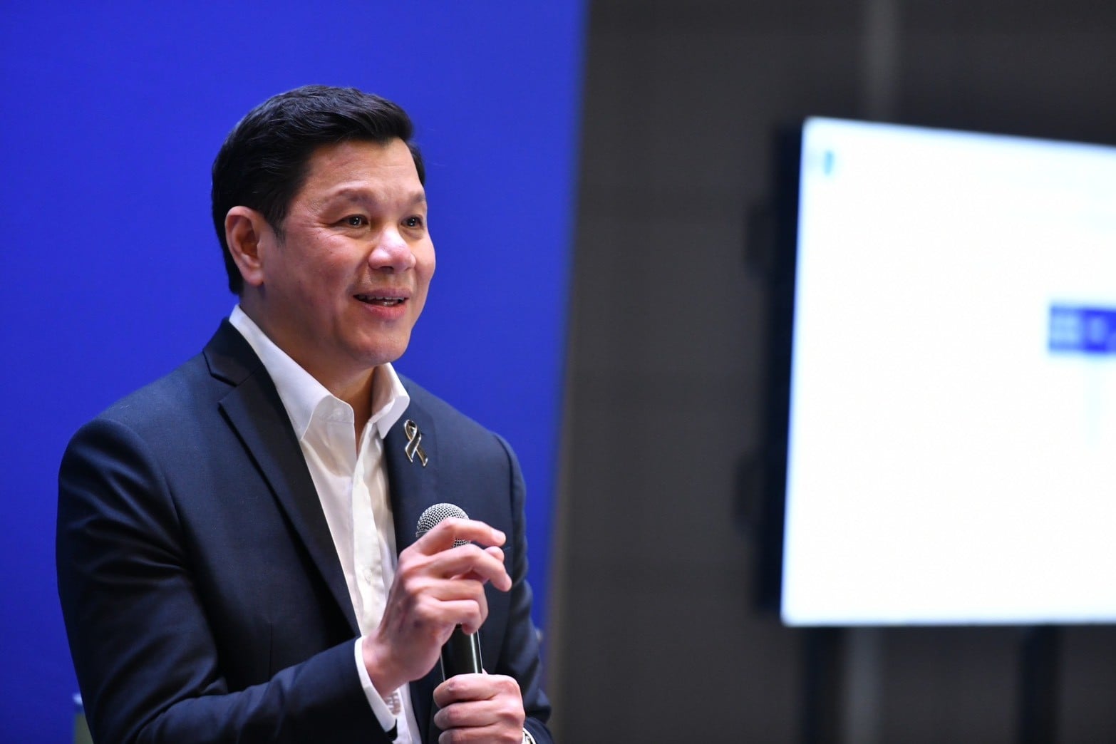 ‘ผู้ว่าแบงก์ชาติ’-ลุ้นเศรษฐกิจq3โต32%-จับตาเงินเฟ้อทะยานแต่ยันไม่ต้องขึ้นดบ.