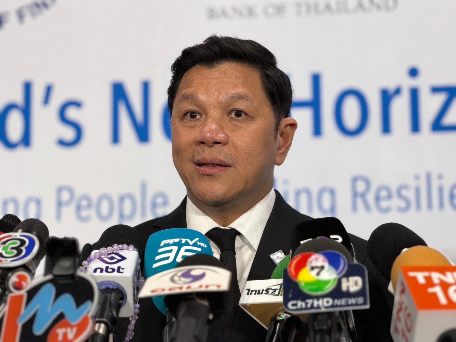 ‘แบงก์ชาติ’-จับตาสงครามปะทุ-ห่วงยืดเยื้อทุบเงินเฟ้อ-เศรษฐกิจ