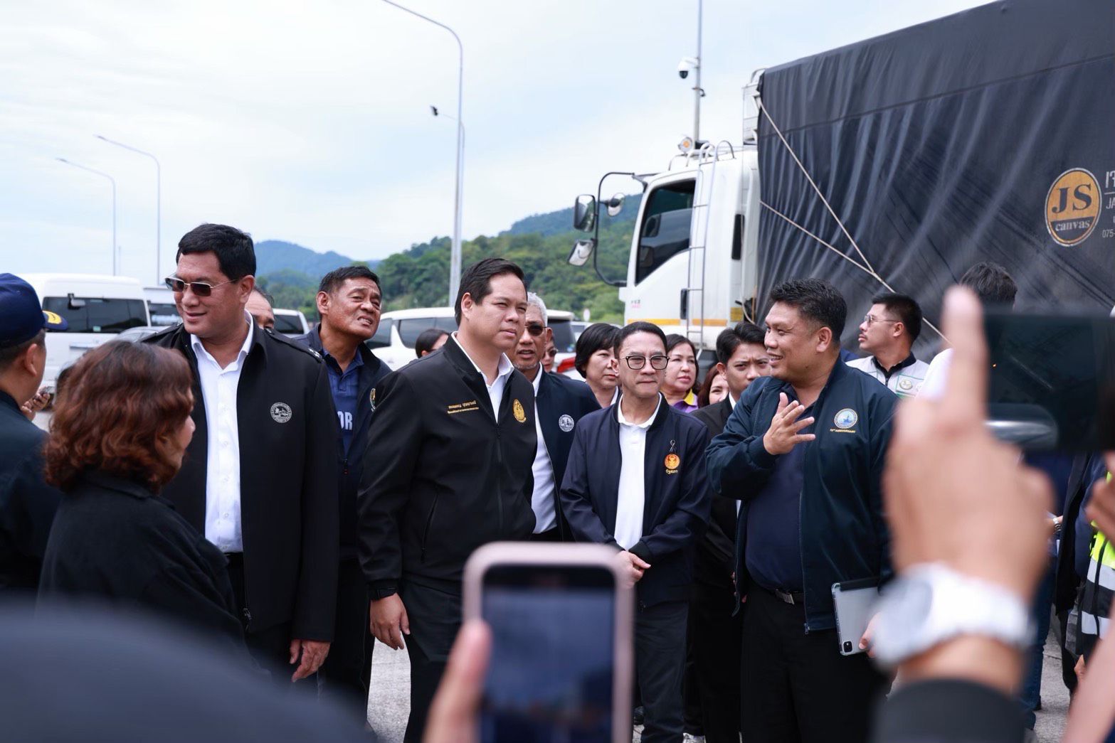 เปิดประตูเศรษฐกิจไทยสู่เวทีโลก!-‘สรรเพชญ’-เดินหน้าดันรถไฟสายใหม่-‘ชุมพร-ท่าเรือระนอง’-ปิดจุดโหว่โครงข่ายการขนส่ง-เพิ่มศักยภาพโลจิสติกส์ระบบราง-ปูทางสร้างโอกาสทางเศรษฐกิจใหม่-ควบคู่การดึงประชาชนร่วมตัดสินใจ-–-พรรคภูมิใจไทย-:-พูดแล้วทำ