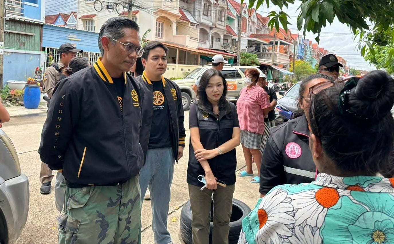 ‘สส.อังสณา’ นำทีมพรรคเศรษฐกิจ ช่วยเด็ก 13  ถูกทำร้ายซ้ำซาก ประสานพม.เข้าคุ้มครอง