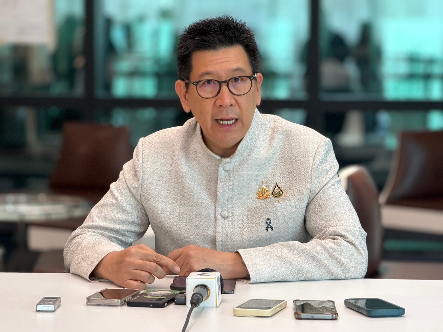‘เอกนิติ’ ยันเศรษฐกิจไทยอ่วมไฟสงครามลามค่าครองชีพ เร่งออกกม.กู้เงิน4แสนล.ตัดวงจรก่อนปะทุสู่ปัญหาตกงาน