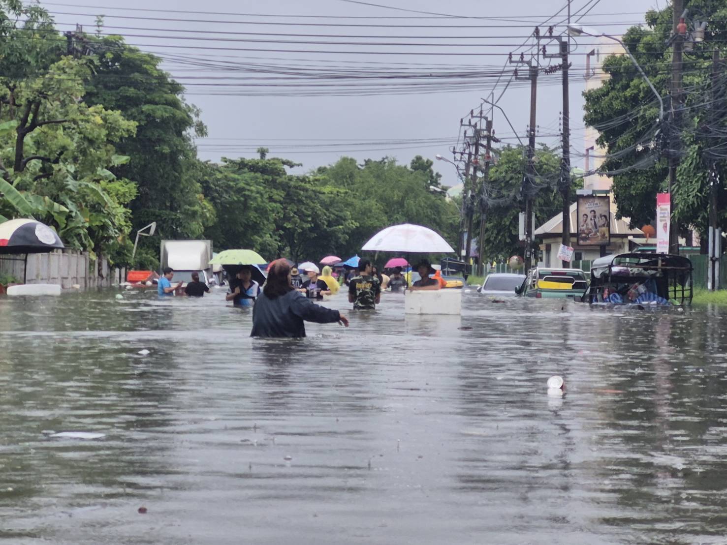 มหาอุทกภัยฉุดศก.พัง1.2หมื่นล้าน