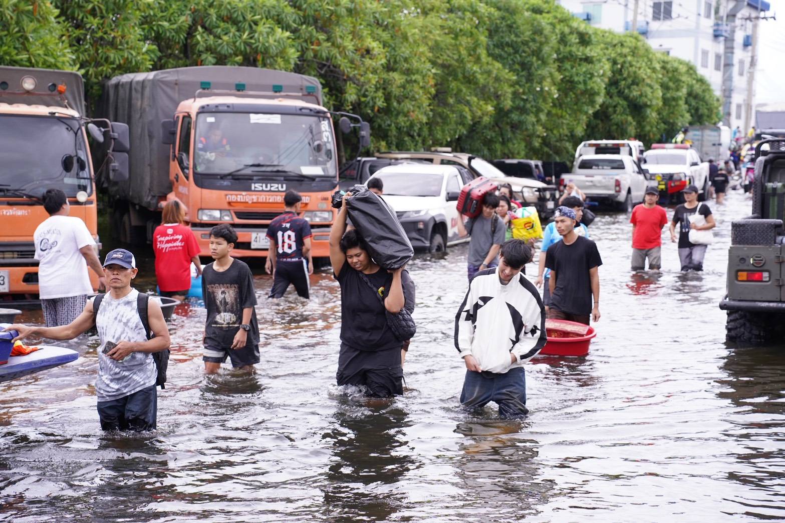 ศก.ไทยบนทางแยกแรงส่งและแรงกระแทก! ‘น้ำท่วม’ สมการใหม่จากภัยพิบัติสู่บททดสอบความแข็งแรงของการฟื้นตัว