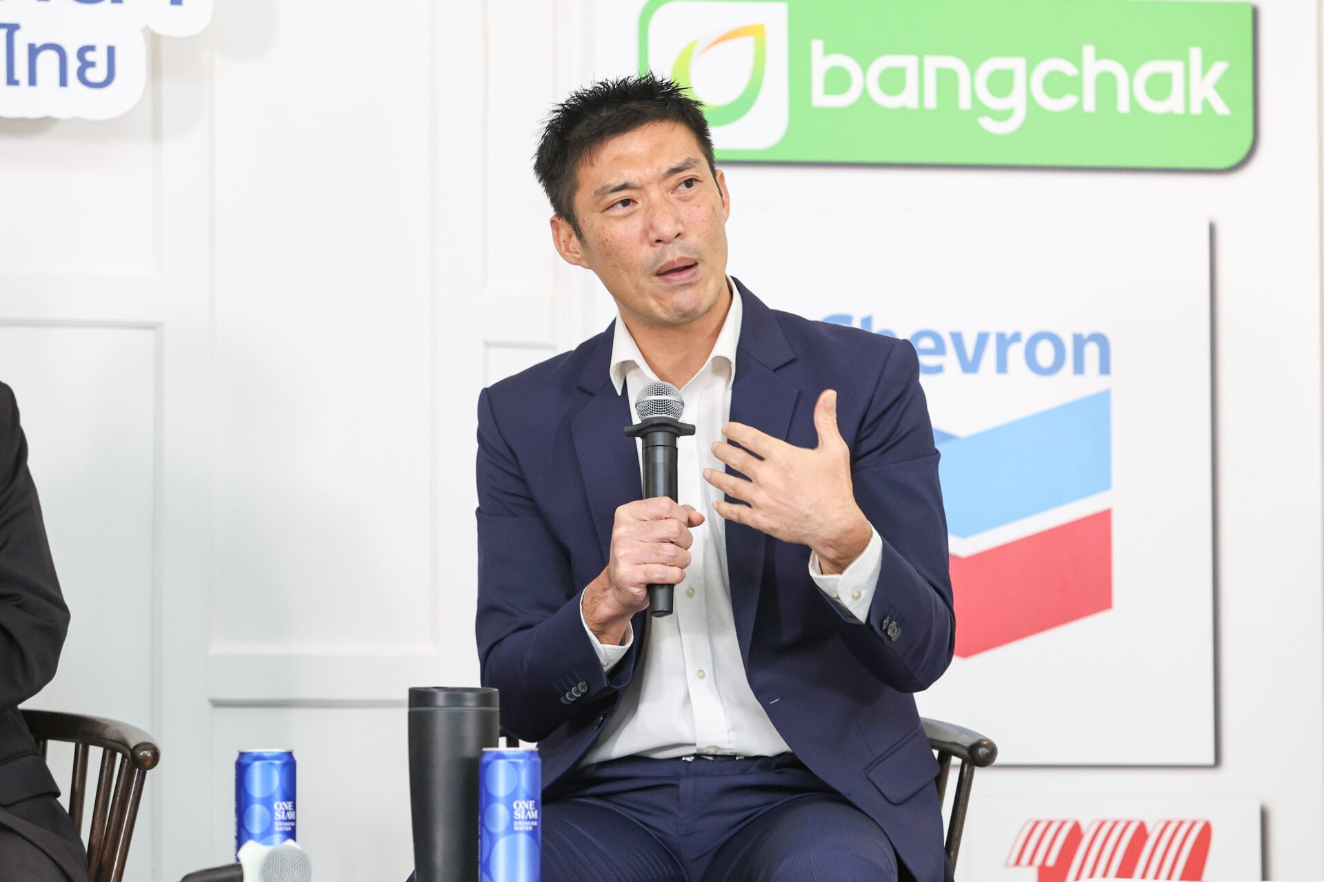 ‘ธนาธร’ ประกาศชวนทุกฝ่ายร่วมเขียนกติกาประเทศ ยุติระเบิดเวลาทางการเมือง